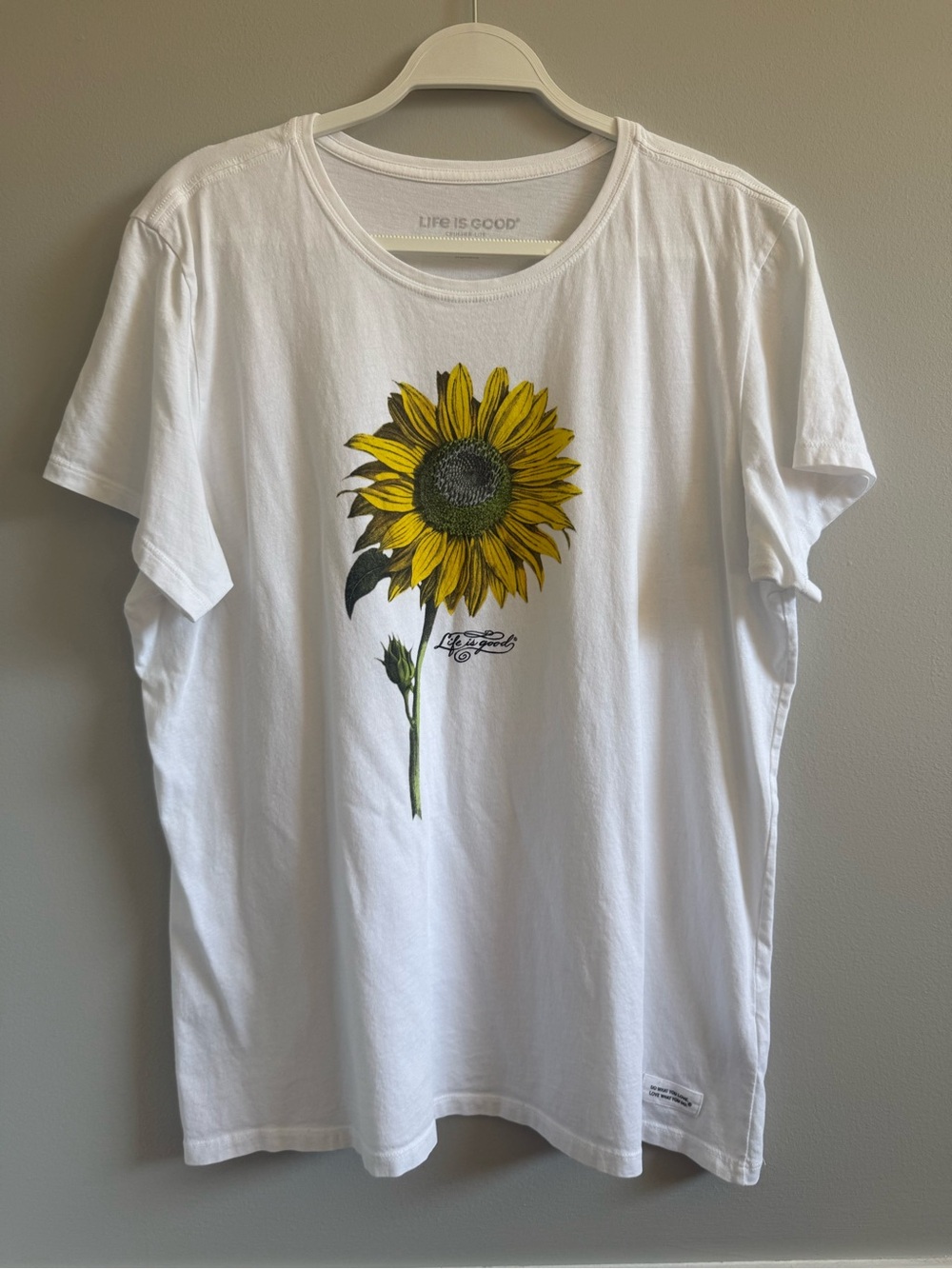 Life is Good sunflower tshirt, EUC, xl